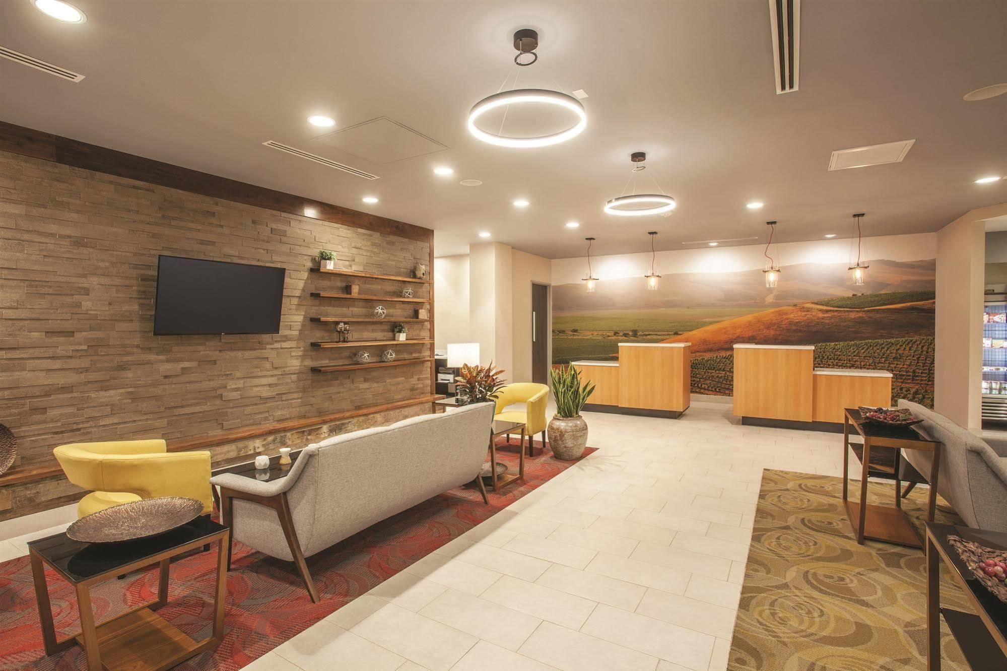 Hotel La Quinta By Wyndham Morgan Hill-san Jose South 3*